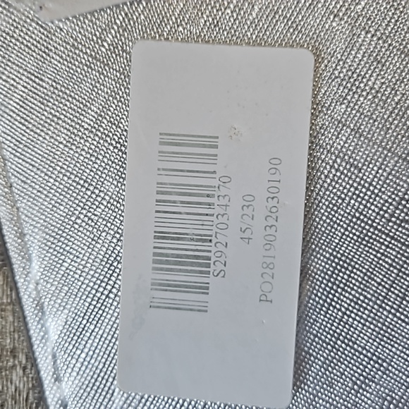 TRADED NIP Kate Spade Silver Wristlet - Picture 4 of 10